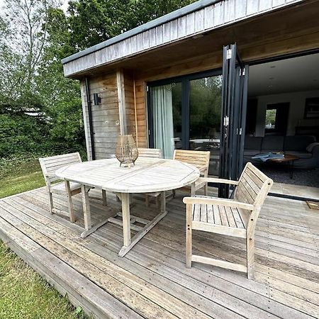 Beautiful Cabin With Pond View 스테이닝 외부 사진